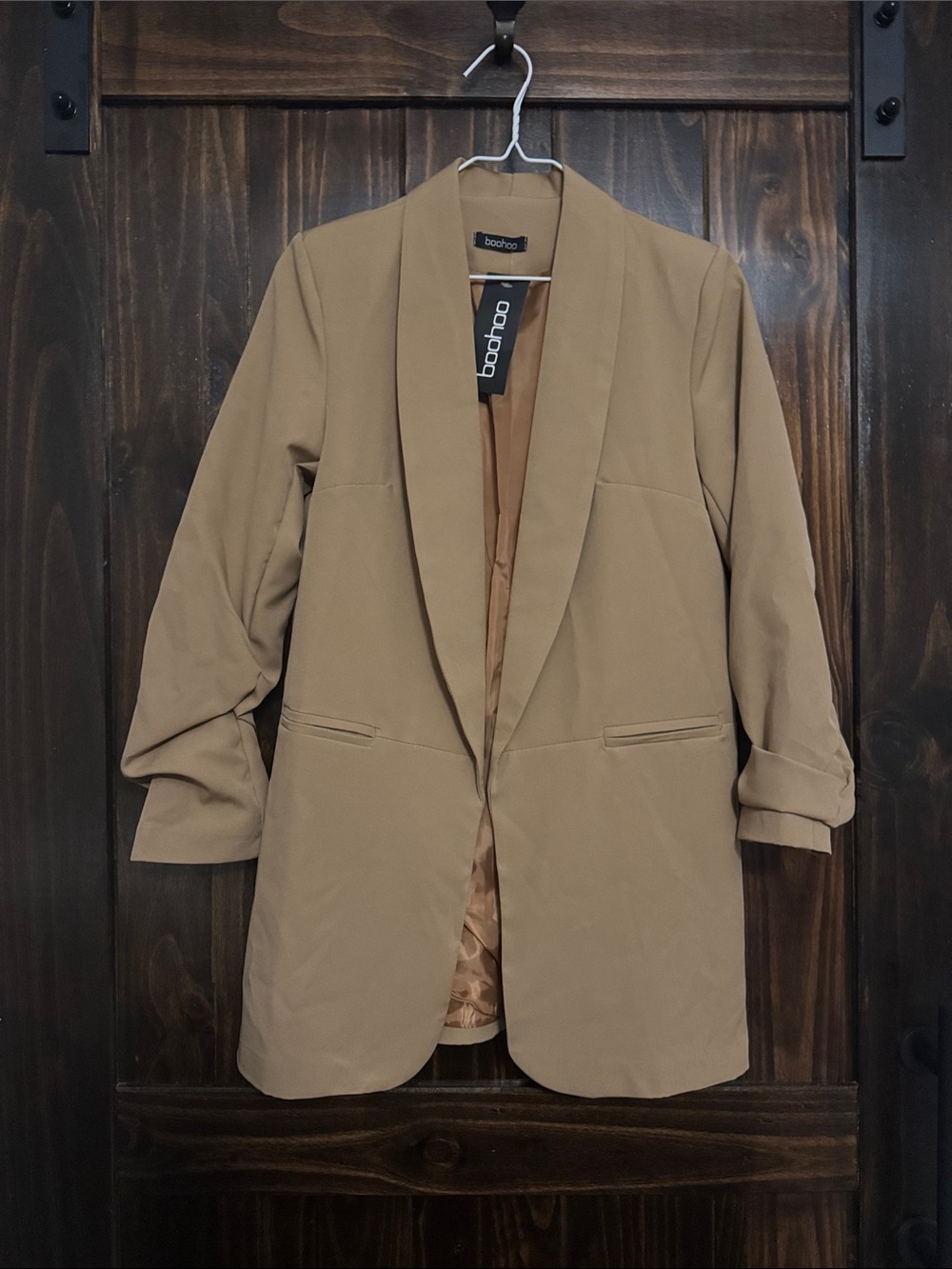 Boohoo Women’s Ruched Sleeved Blazer.
Lightweight
Check out our Bundle Deal!